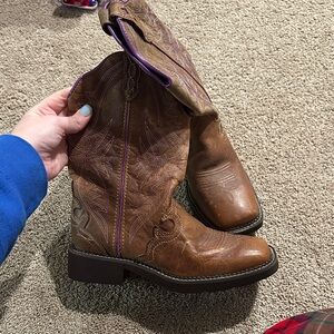 Elegant Brown Women's Heeled Boots with Purple Accents